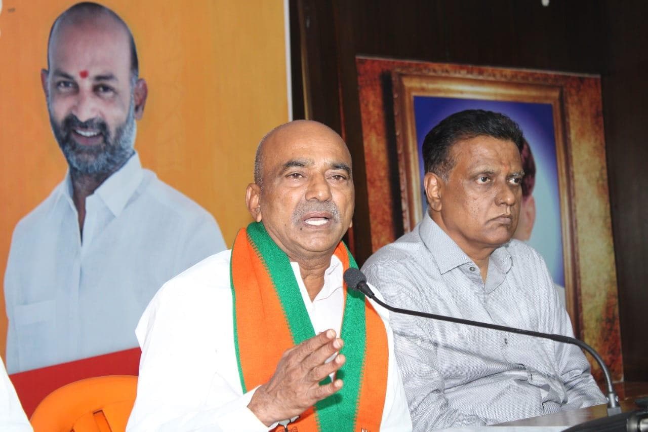 మీడియా గ్యాలరీ 4