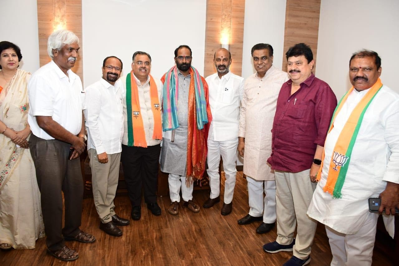 మీడియా గ్యాలరీ 8