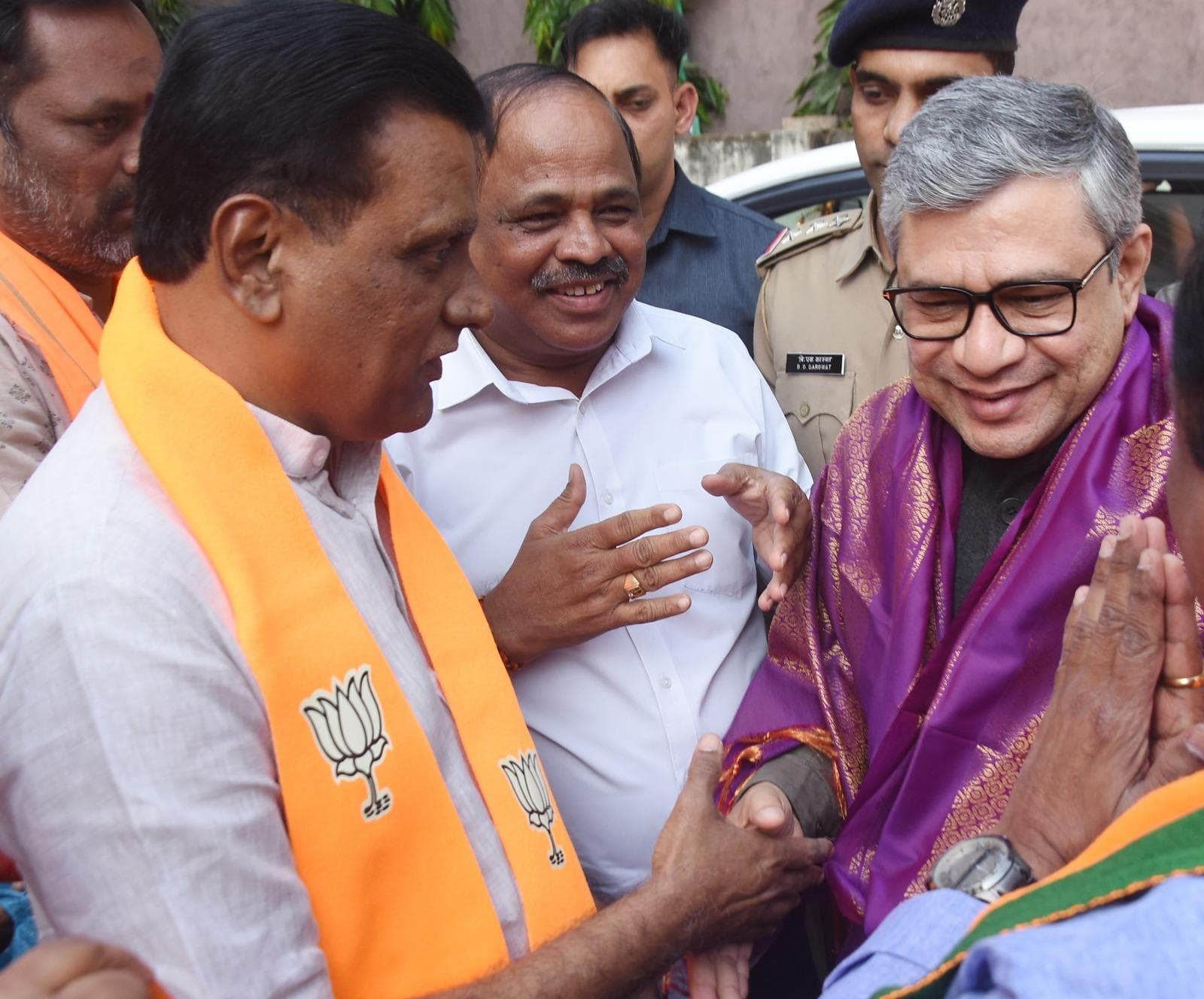 మీడియా గ్యాలరీ 9