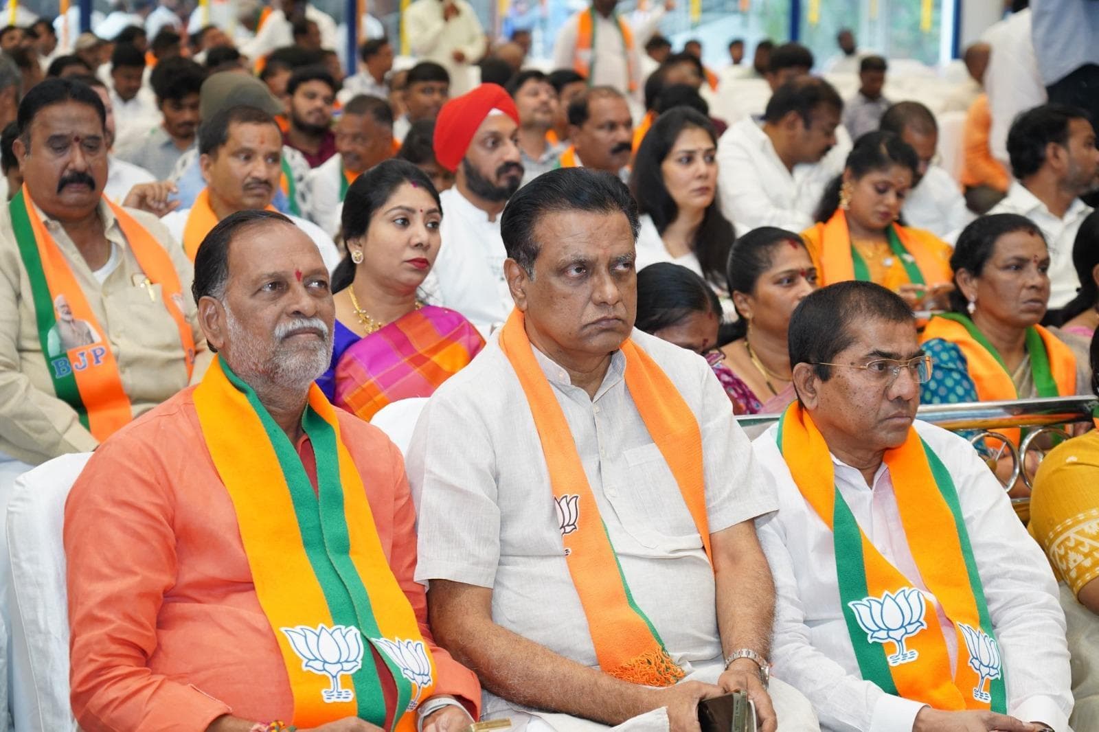 మీడియా గ్యాలరీ 7